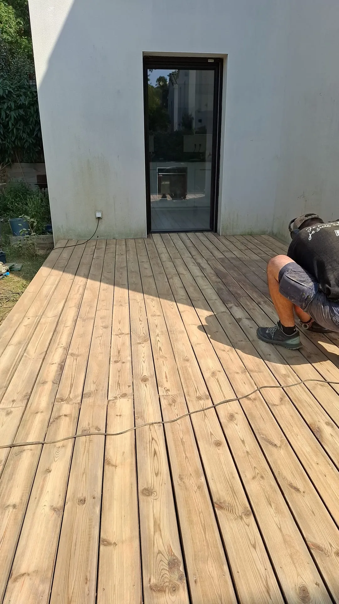 Décapage et nettoyage de terrasse bois secteur Beaupuy